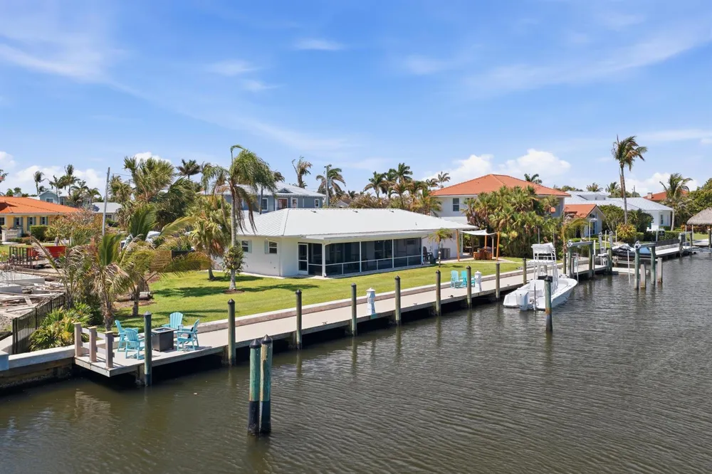 8585 SE Palm Street Hobe Sound, FL 33455