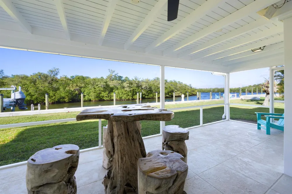 8585 SE Palm Street Hobe Sound, FL 33455
