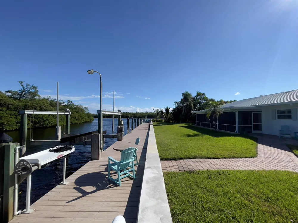 8585 SE Palm Street Hobe Sound, FL 33455