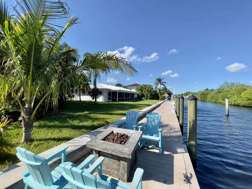 8585 SE Palm Street Hobe Sound, FL 33455