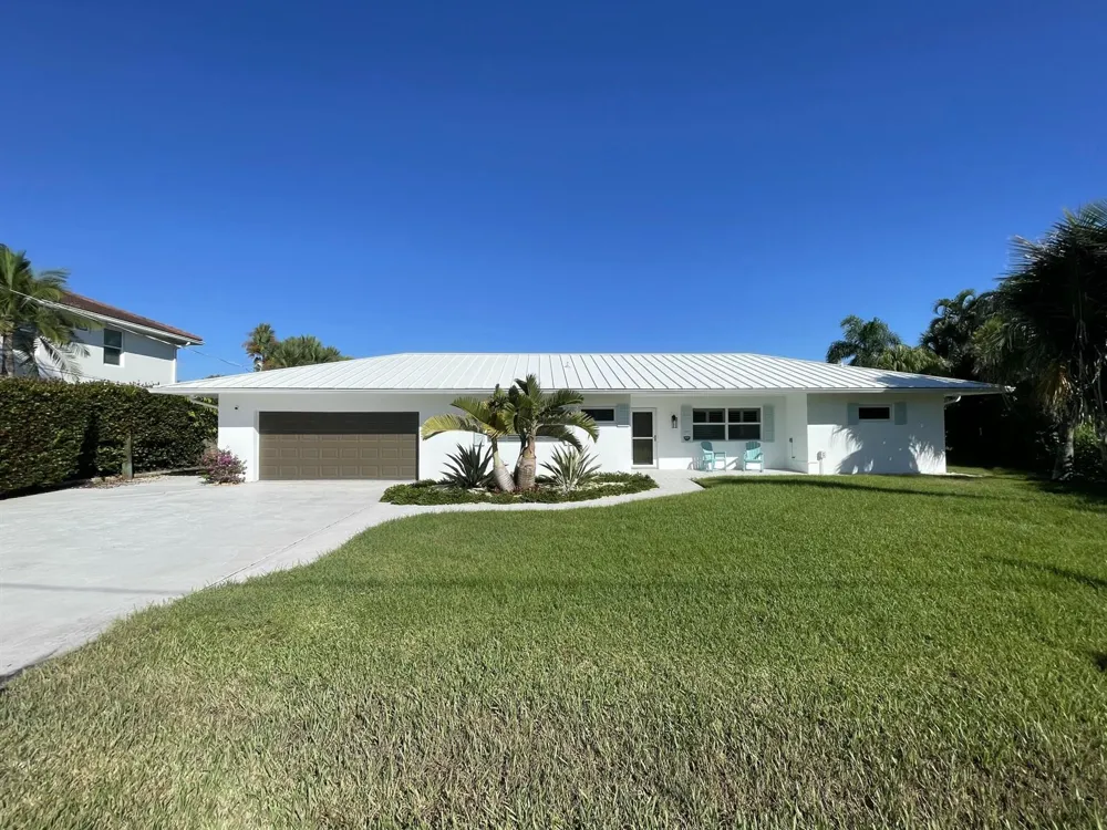8585 SE Palm Street Hobe Sound, FL 33455