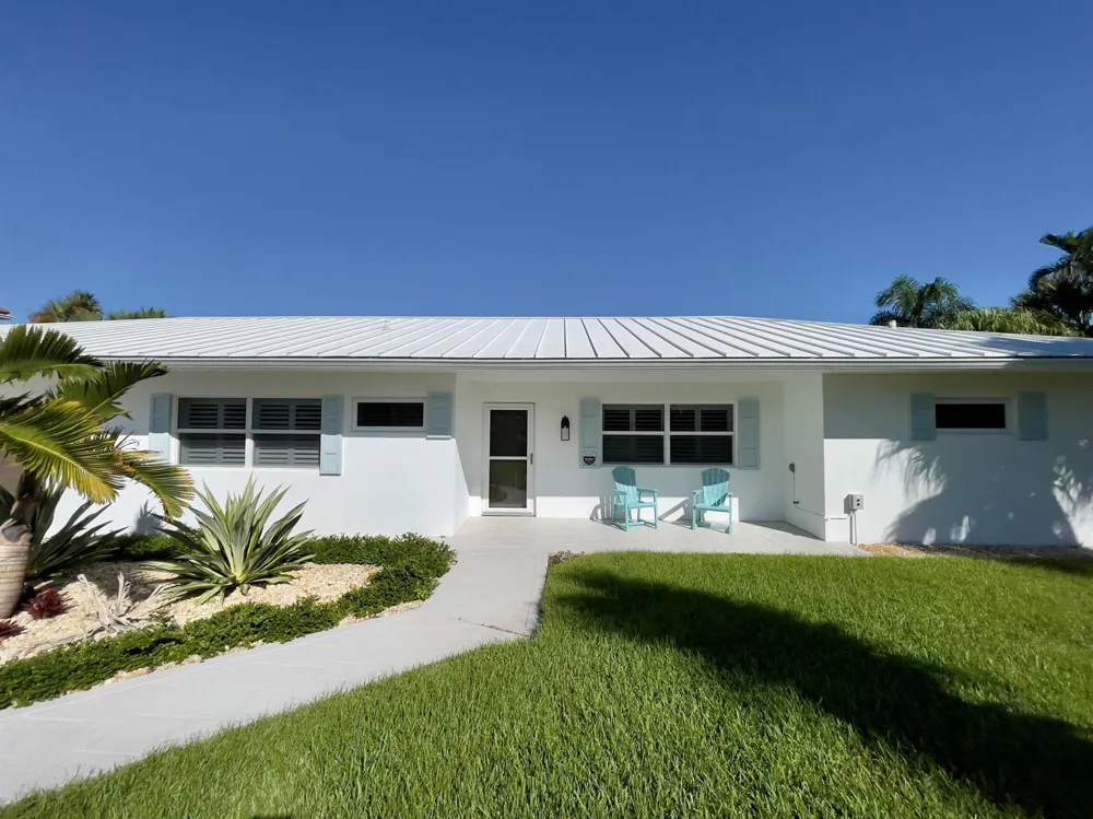 8585 SE Palm Street Hobe Sound, FL 33455