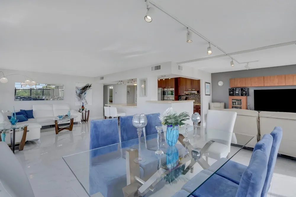 600 Parkview Drive #531 Hallandale Beach, FL 33009
