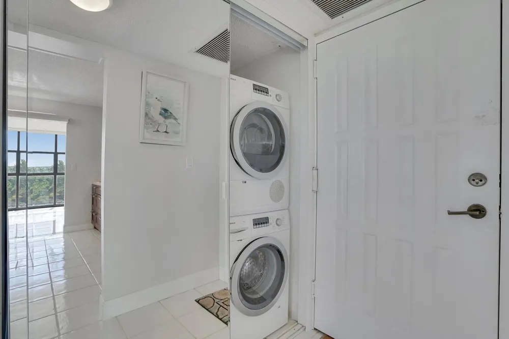 600 Parkview Drive #531 Hallandale Beach, FL 33009