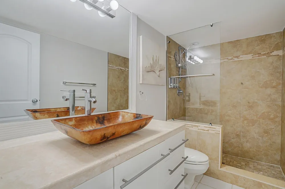 600 Parkview Drive #531 Hallandale Beach, FL 33009