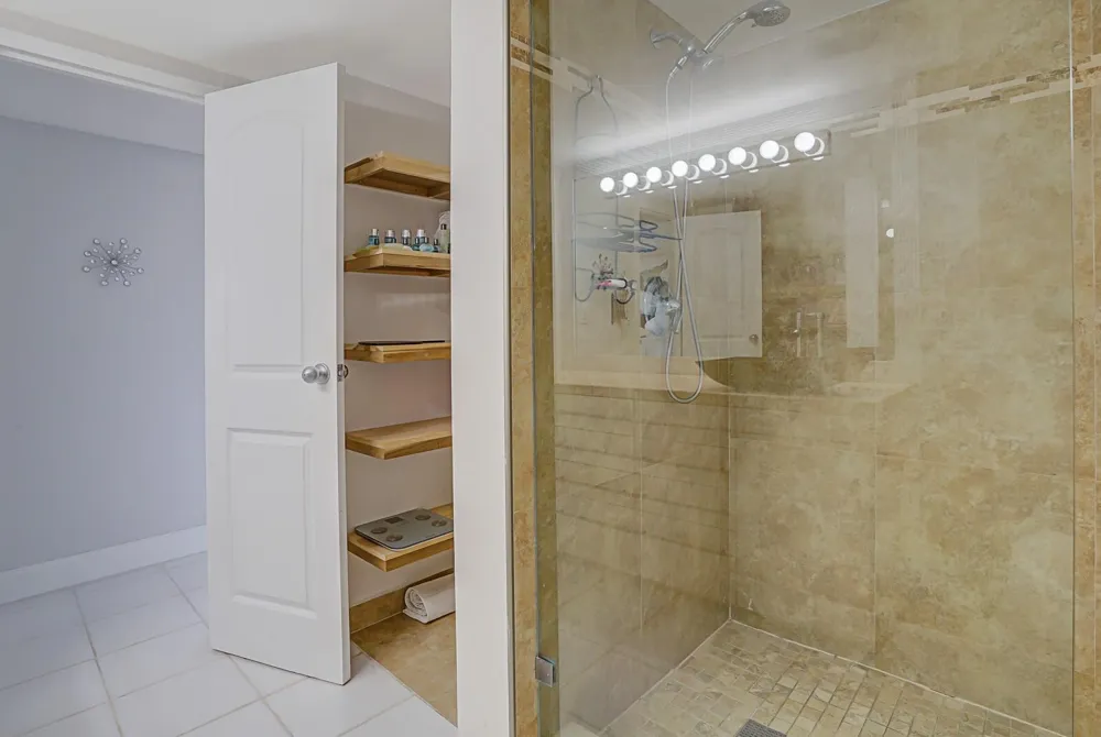 600 Parkview Drive #531 Hallandale Beach, FL 33009