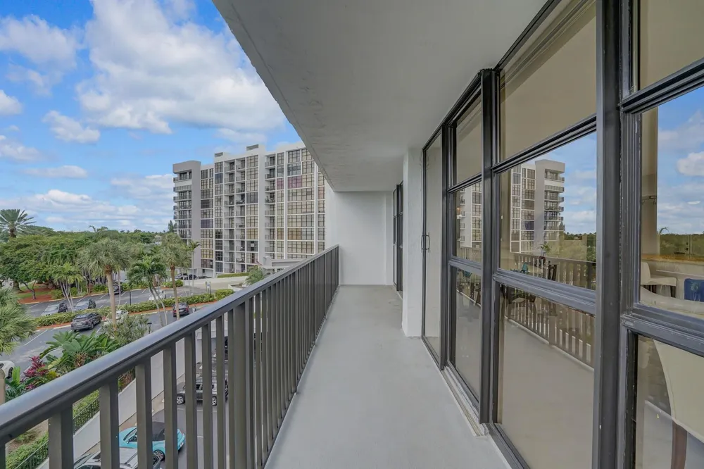 600 Parkview Drive #531 Hallandale Beach, FL 33009