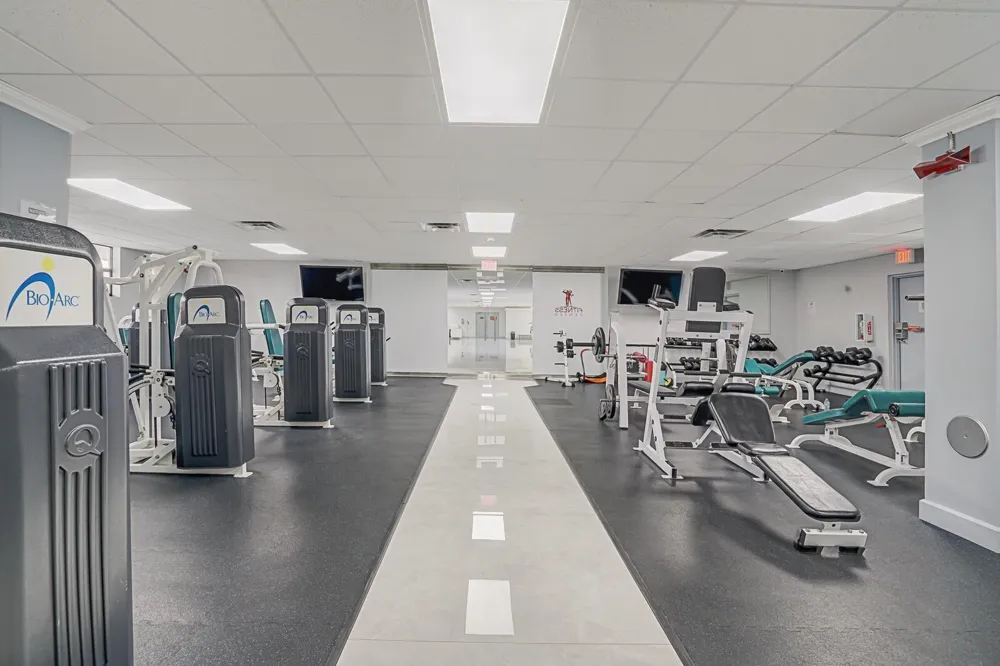 600 Parkview Drive #531 Hallandale Beach, FL 33009