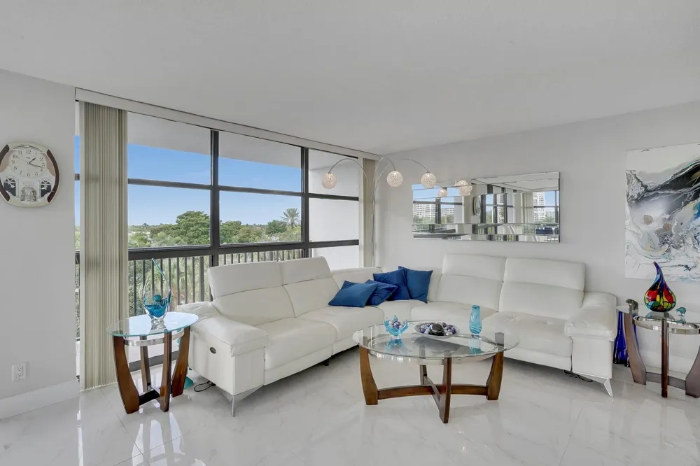 600 Parkview Drive #531 Hallandale Beach, FL 33009