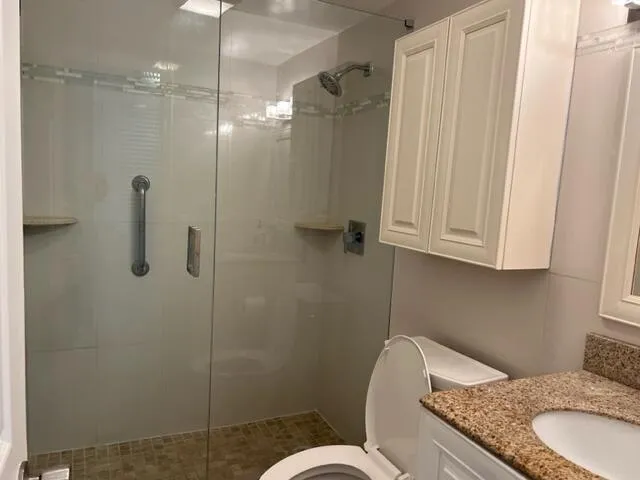 800 W Horizons W #211 Boynton Beach, FL 33435