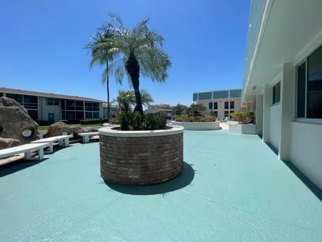 800 W Horizons W #211 Boynton Beach, FL 33435