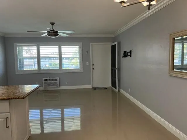 800 W Horizons W #211 Boynton Beach, FL 33435