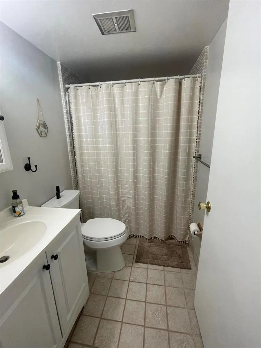 410 Wilma Circle #103 Riviera Beach, FL 33404