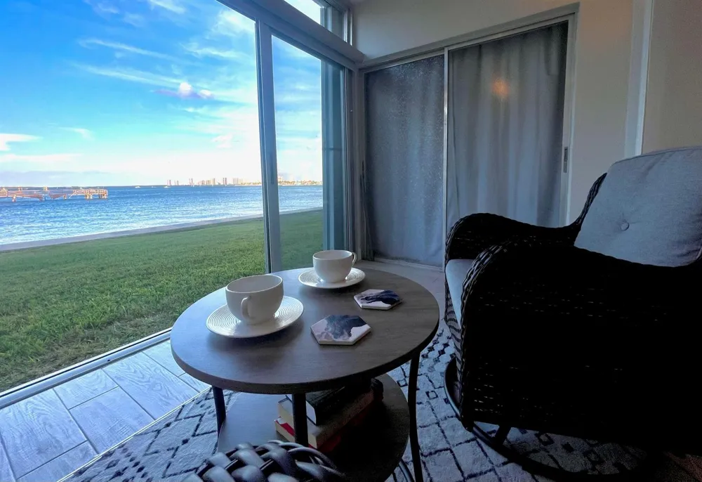 410 Wilma Circle #103 Riviera Beach, FL 33404