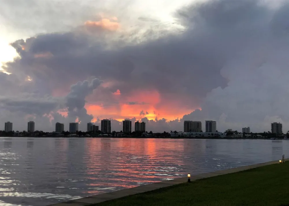 410 Wilma Circle #103 Riviera Beach, FL 33404