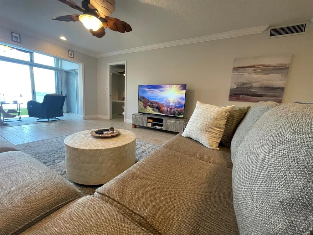 410 Wilma Circle #103 Riviera Beach, FL 33404