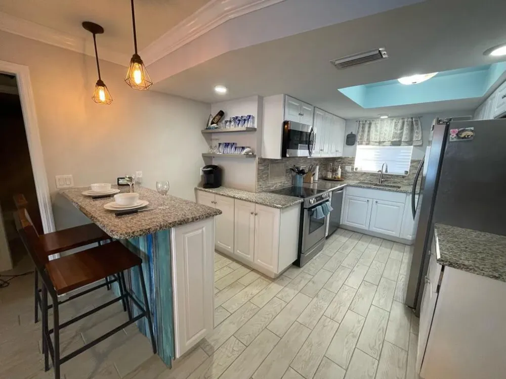 410 Wilma Circle #103 Riviera Beach, FL 33404