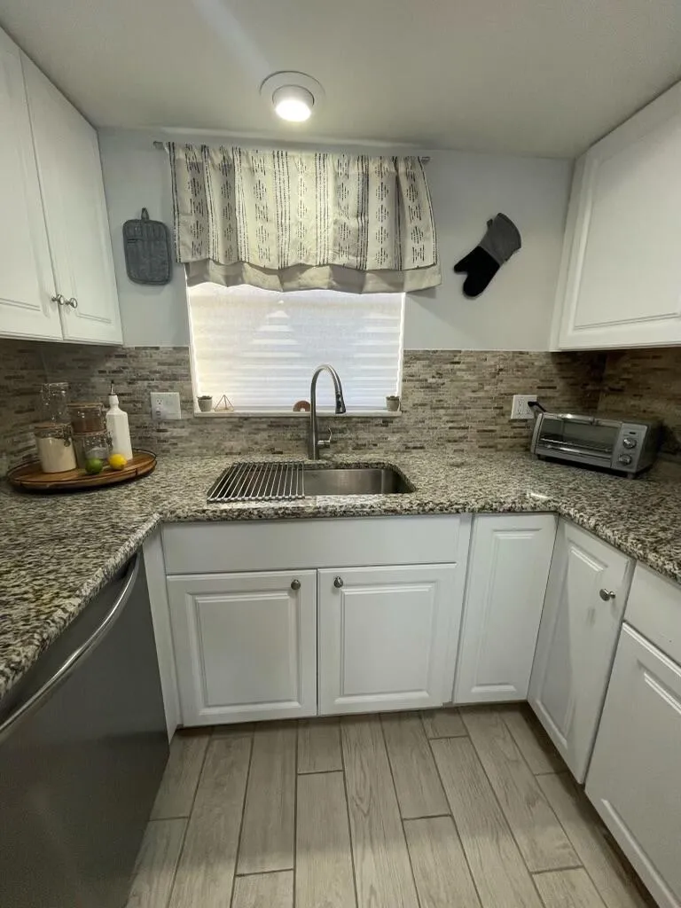 410 Wilma Circle #103 Riviera Beach, FL 33404