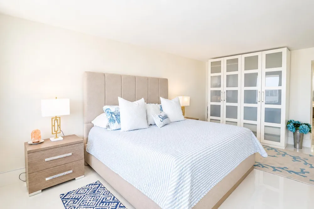 1149 Hillsboro Mile #1004 Hillsboro Beach, FL 33062