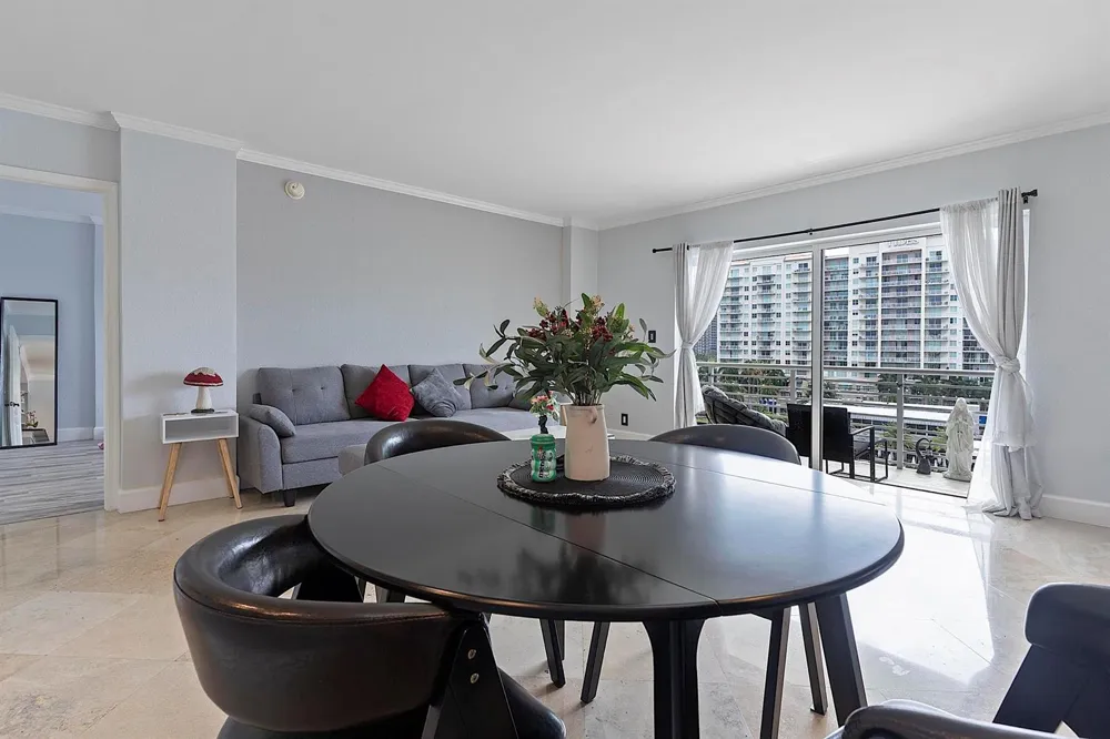 2900 NE 30th Street #Apt 8j Fort Lauderdale, FL 33306