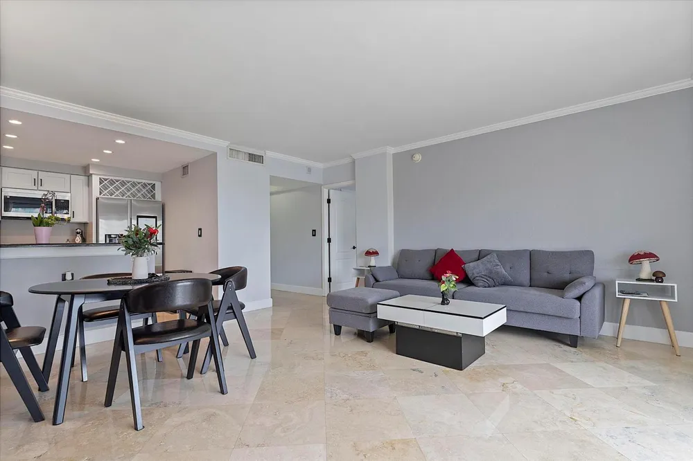 2900 NE 30th Street #Apt 8j Fort Lauderdale, FL 33306