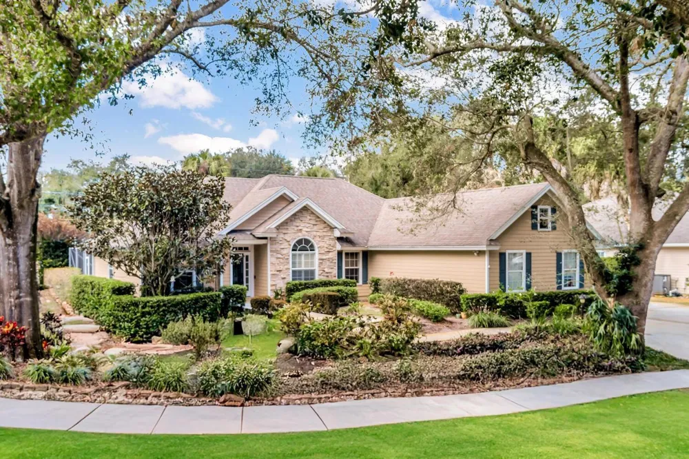 137 38TH COURT Vero Beach, FL 32968
