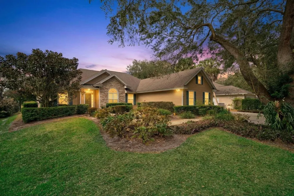 137 38TH COURT Vero Beach, FL 32968
