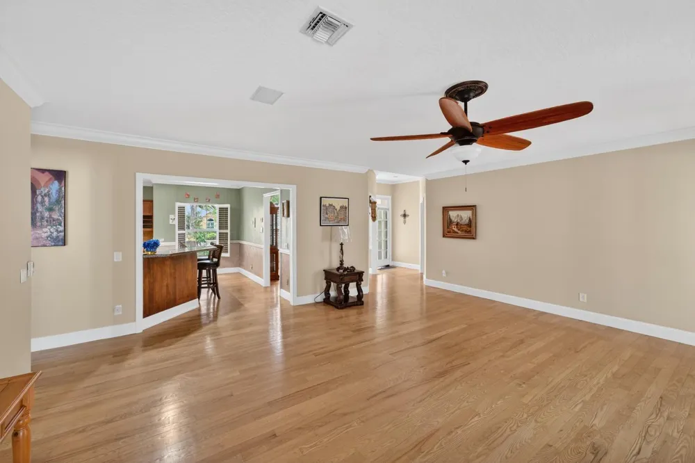137 38TH COURT Vero Beach, FL 32968