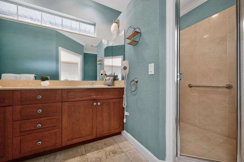 137 38TH COURT Vero Beach, FL 32968