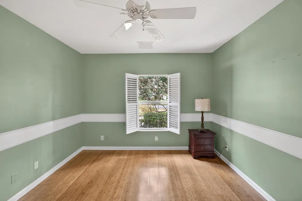 137 38TH COURT Vero Beach, FL 32968