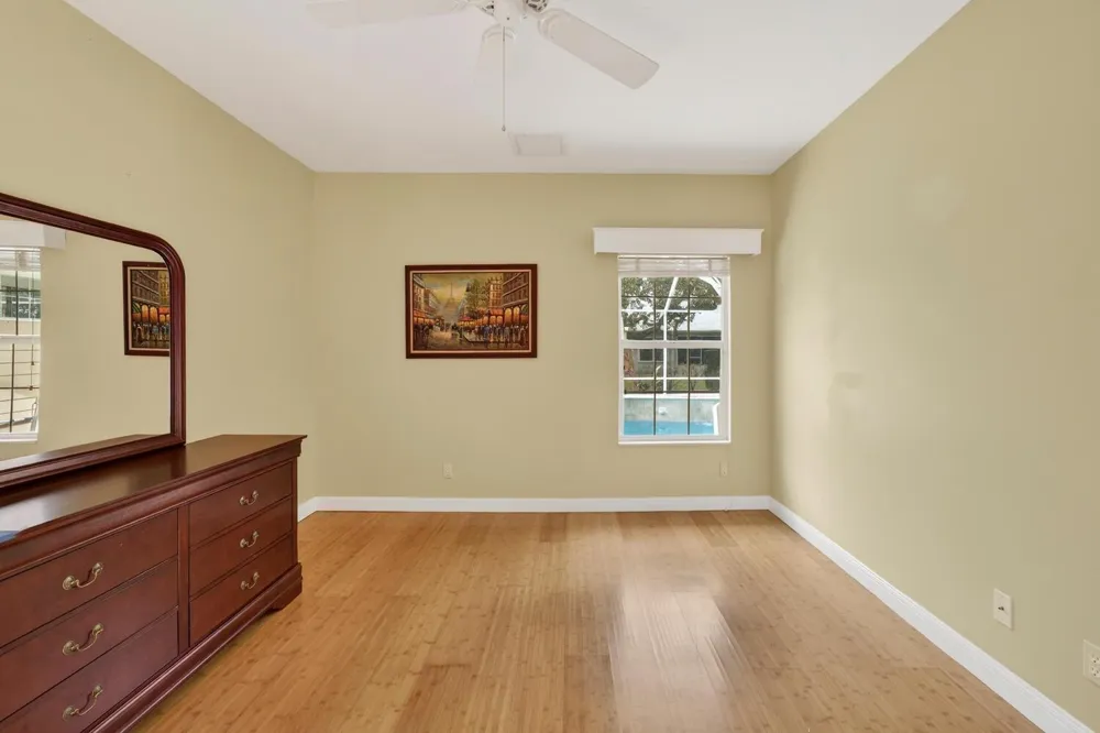 137 38TH COURT Vero Beach, FL 32968