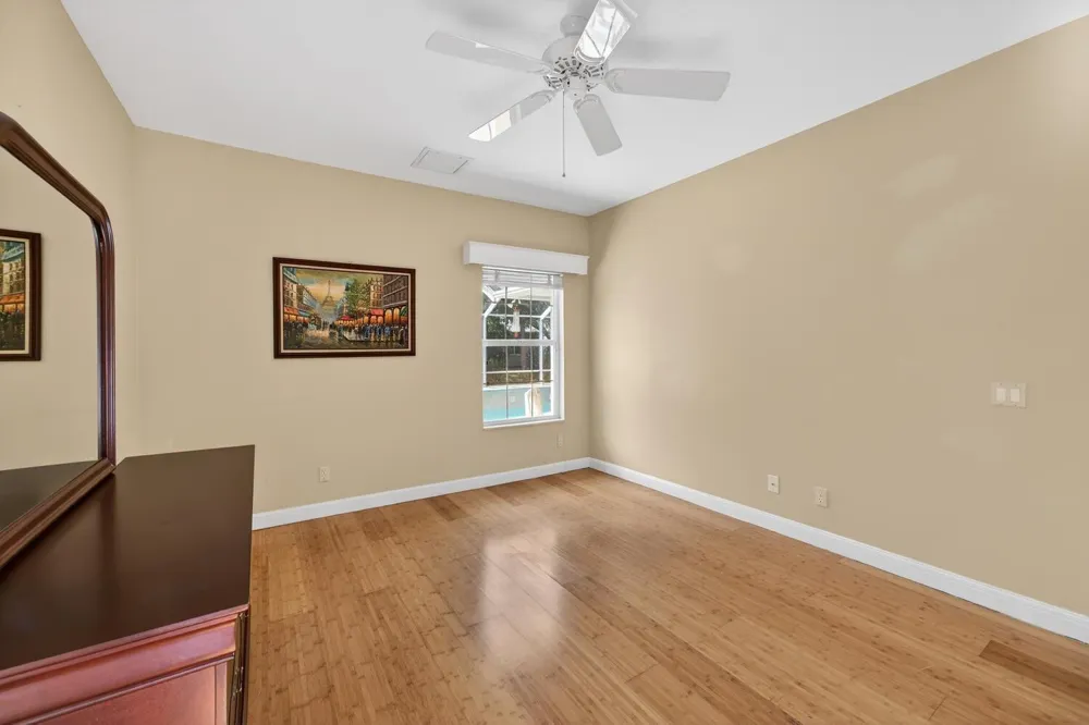 137 38TH COURT Vero Beach, FL 32968
