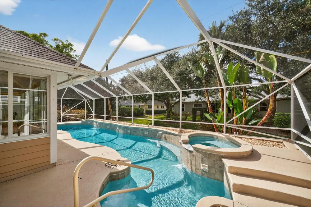 137 38TH COURT Vero Beach, FL 32968