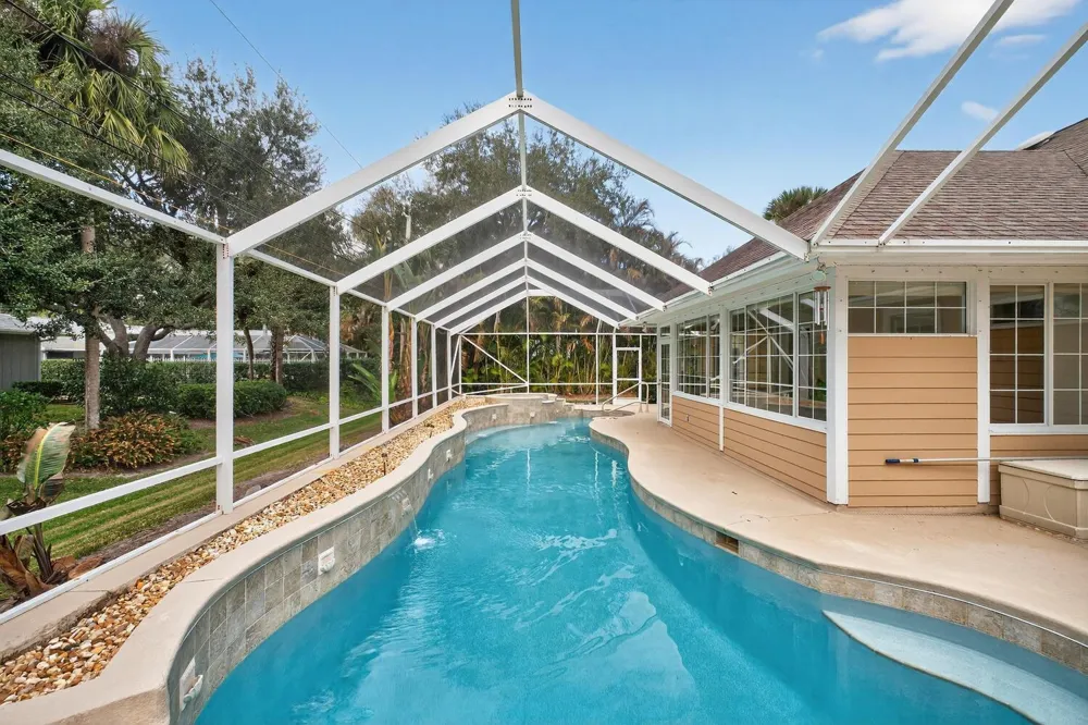 137 38TH COURT Vero Beach, FL 32968