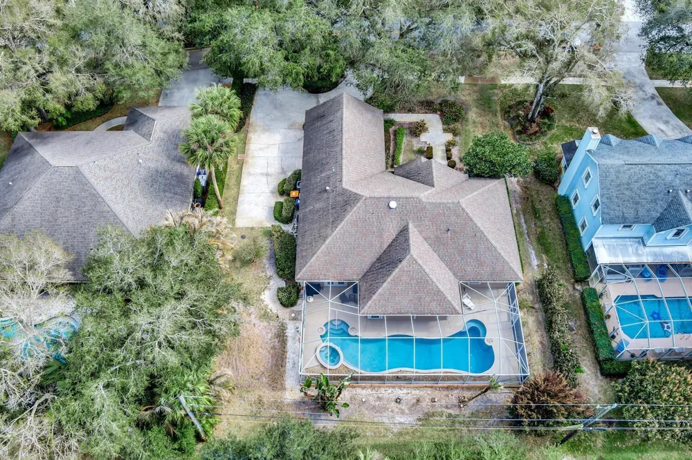 137 38TH COURT Vero Beach, FL 32968