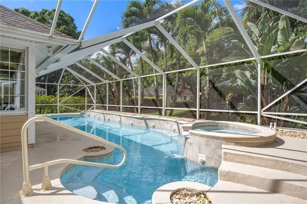 137 38TH COURT Vero Beach, FL 32968