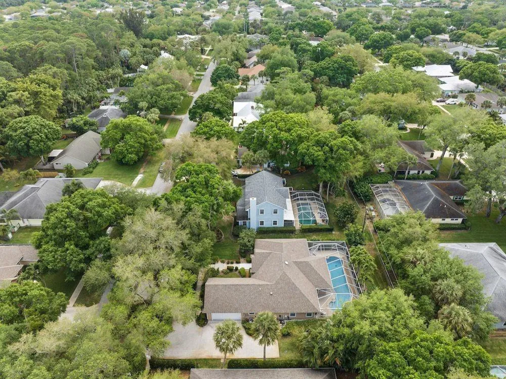 137 38TH COURT Vero Beach, FL 32968