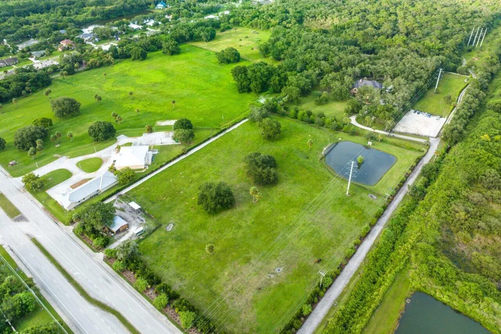 4560 S 25th Street Fort Pierce, FL 34981