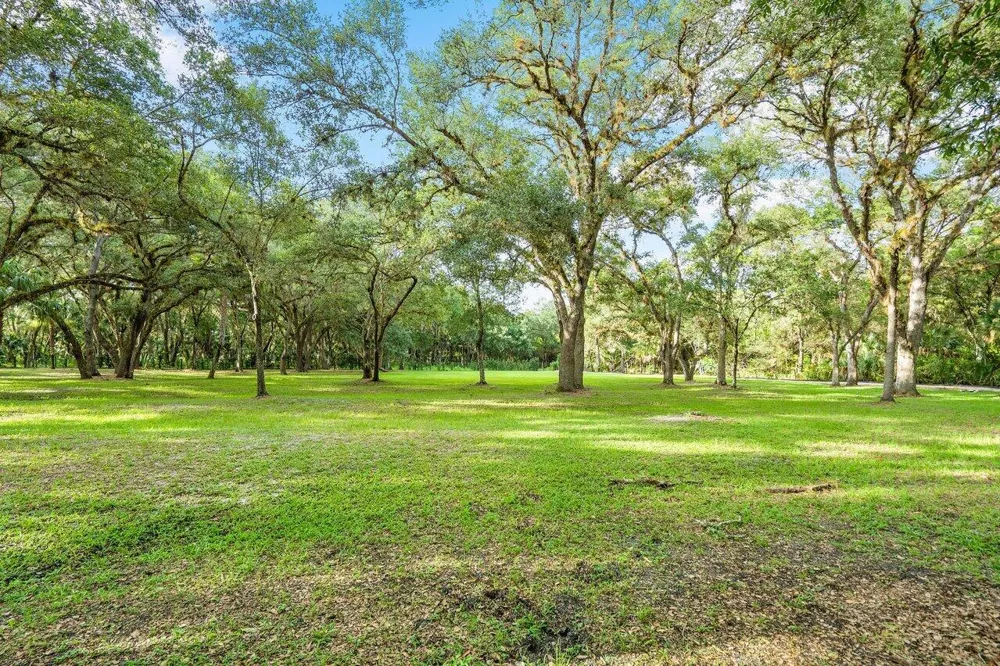 4560 S 25th Street Fort Pierce, FL 34981