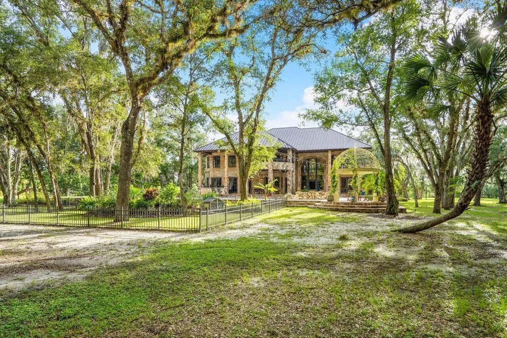 4560 S 25th Street Fort Pierce, FL 34981