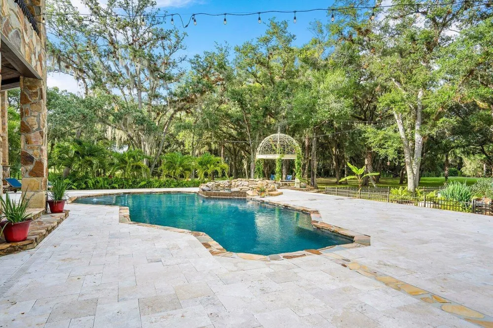 4560 S 25th Street Fort Pierce, FL 34981