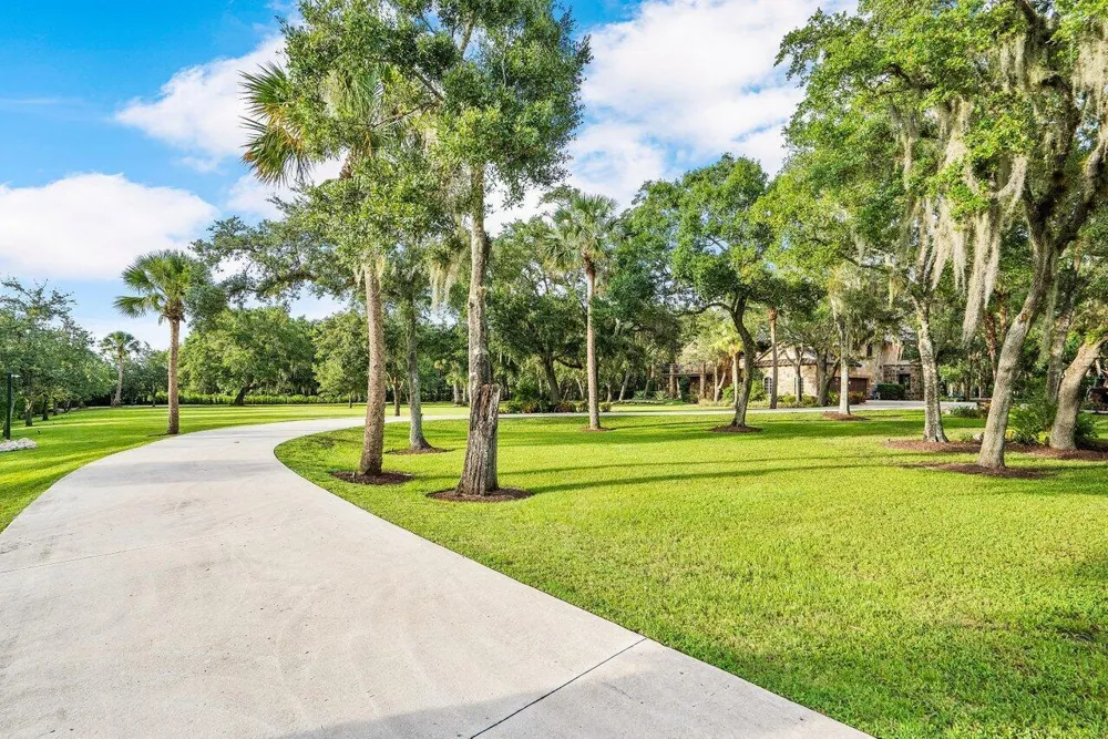 4560 S 25th Street Fort Pierce, FL 34981