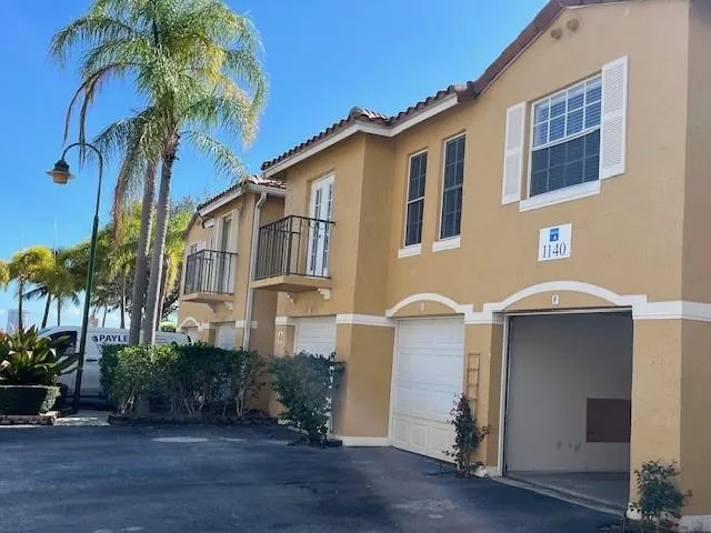 1140 Lake Shore Drive #206 Lake Park, FL 33403