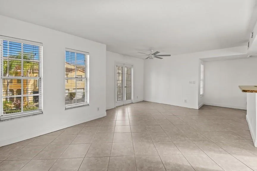 1140 Lake Shore Drive #206 Lake Park, FL 33403