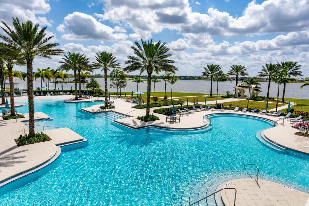 714 Hookline Circle Loxahatchee, FL 33470