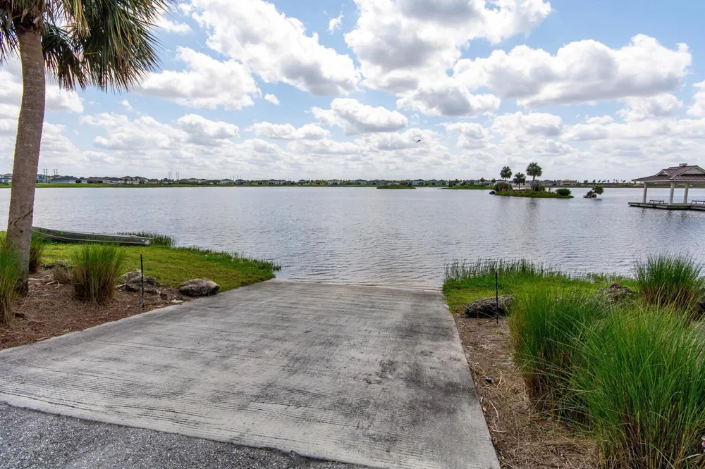 714 Hookline Circle Loxahatchee, FL 33470