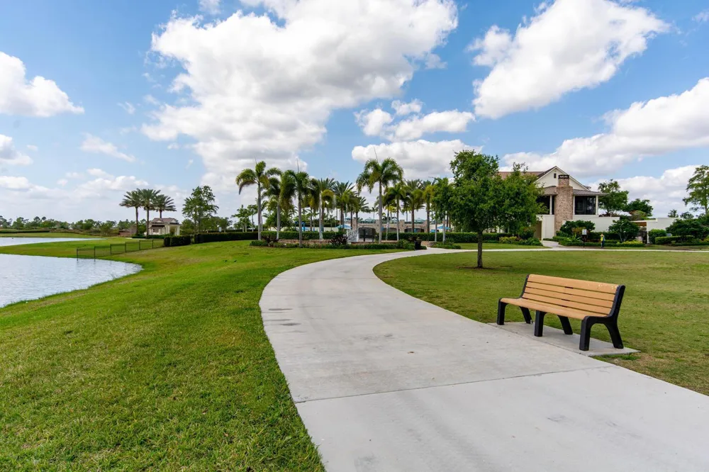 714 Hookline Circle Loxahatchee, FL 33470