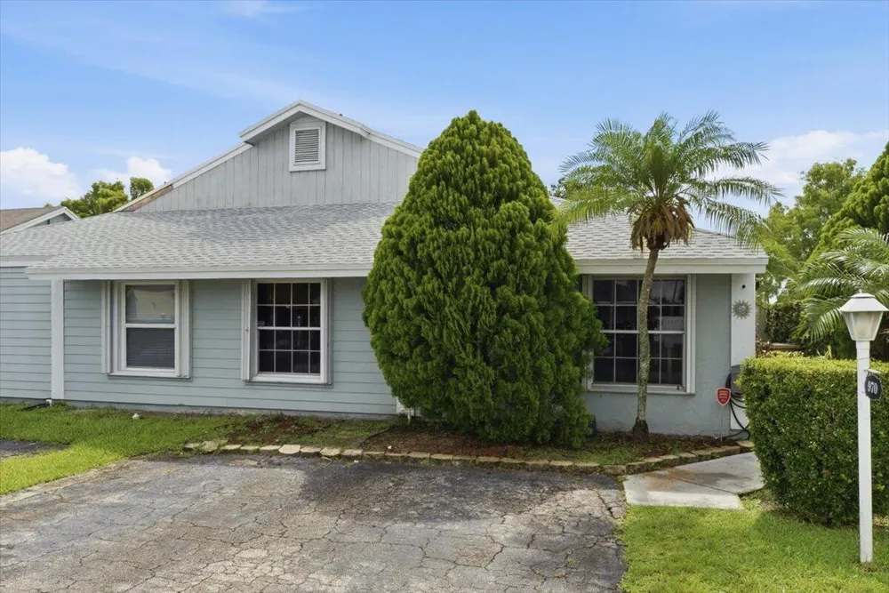 970 SW 111th Way Davie, FL 33324