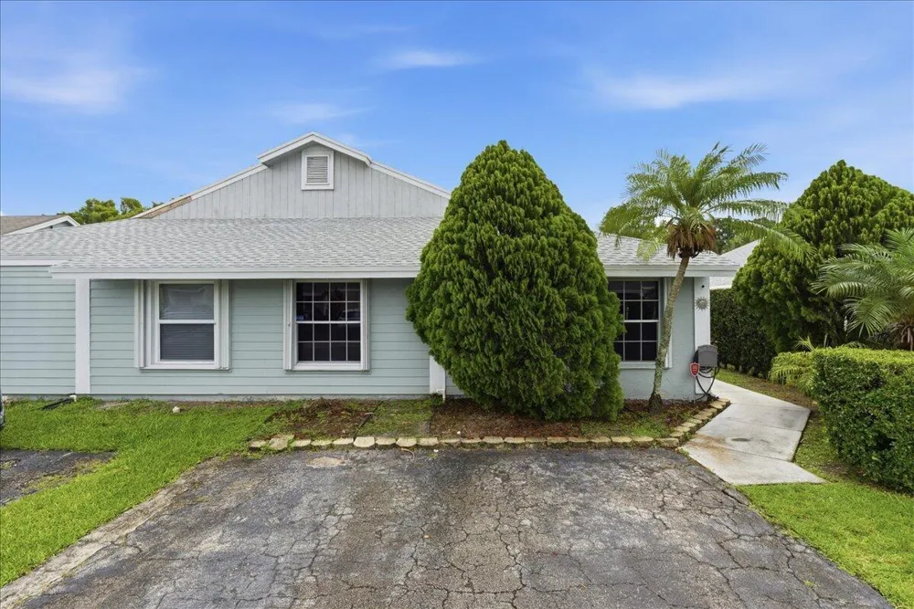 970 SW 111th Way Davie, FL 33324