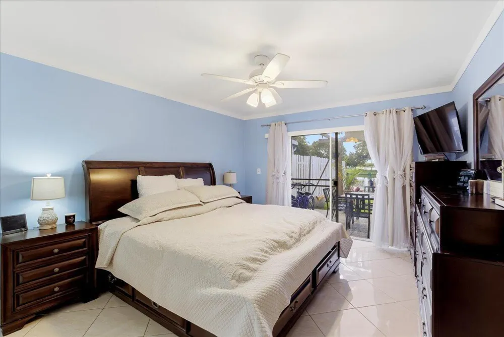 970 SW 111th Way Davie, FL 33324